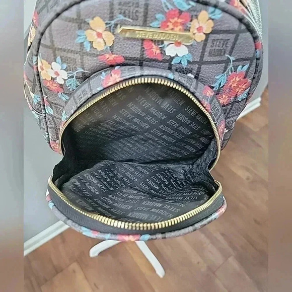 Steve Madden Backpack Purse Grey Floral Boho Adjustable Straps Small - Picture 3 of 5